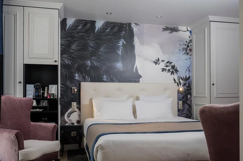 Taylor Hotel 3*